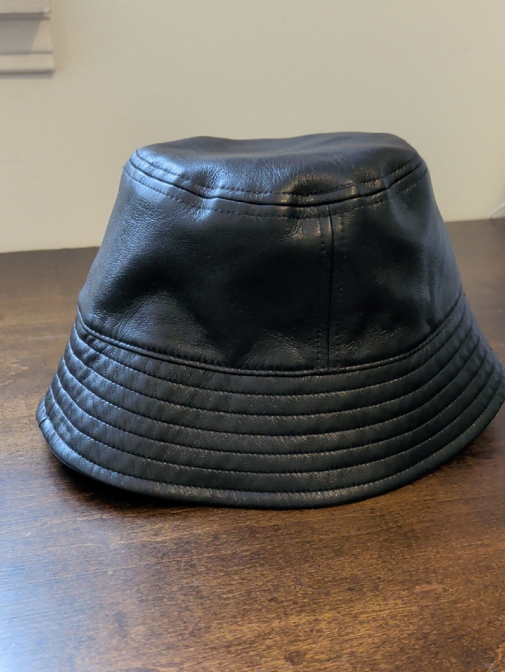 BABATON ARITZIA vegan leather bucket hat - size s/m - Picture 7 of 9